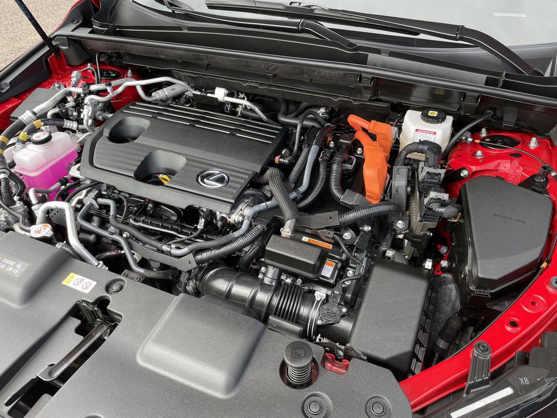 Lexus NX engine