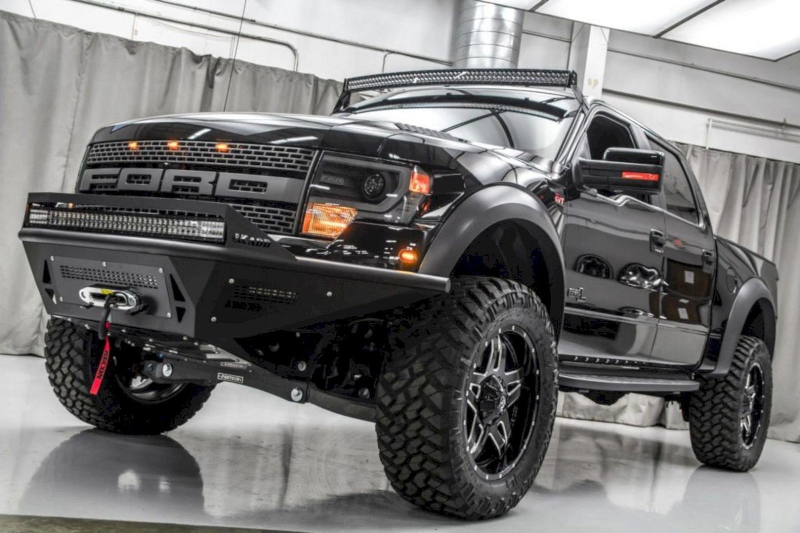 Ford Raptor modified