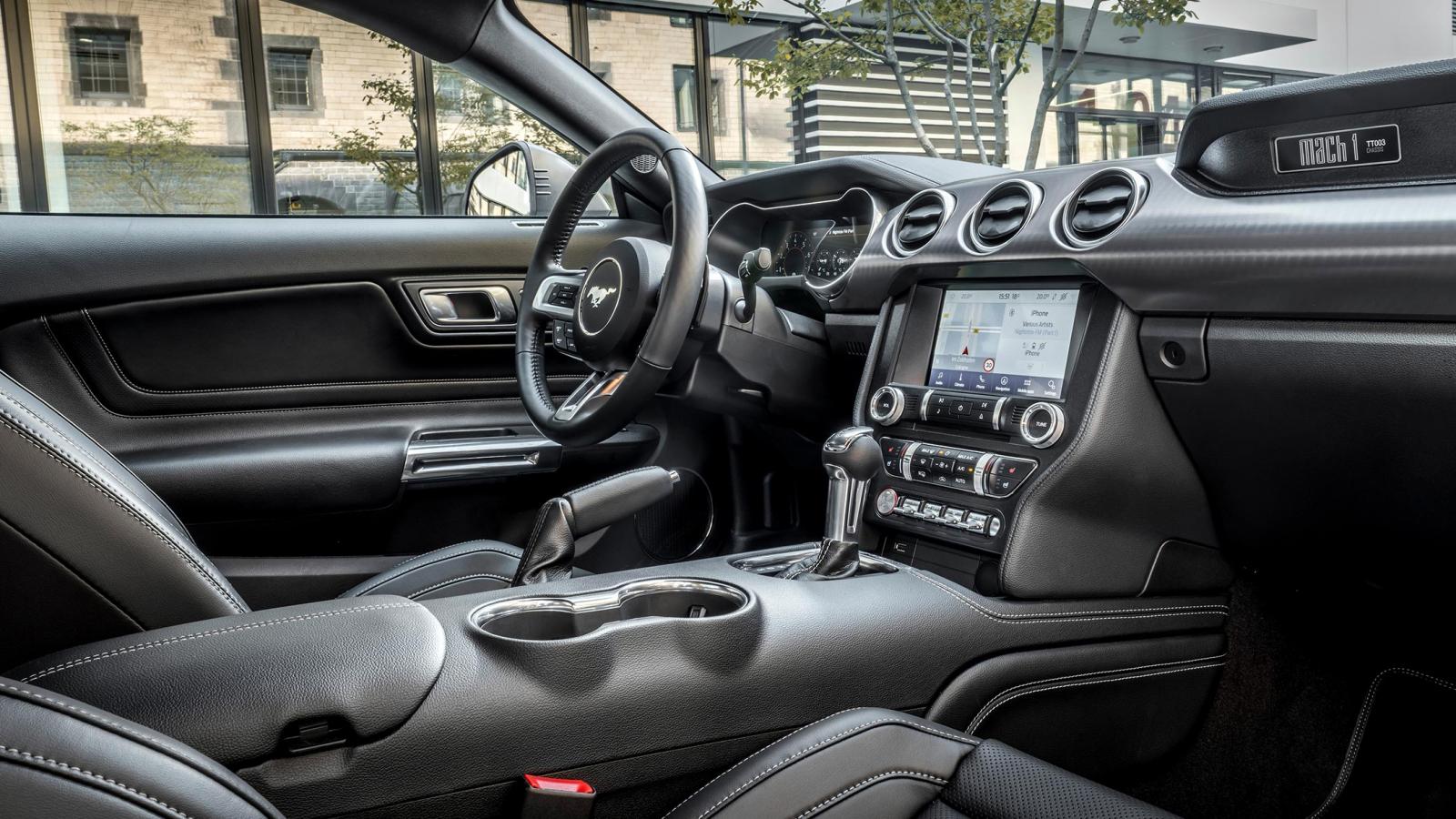 Ford Mustang 2022 Interior