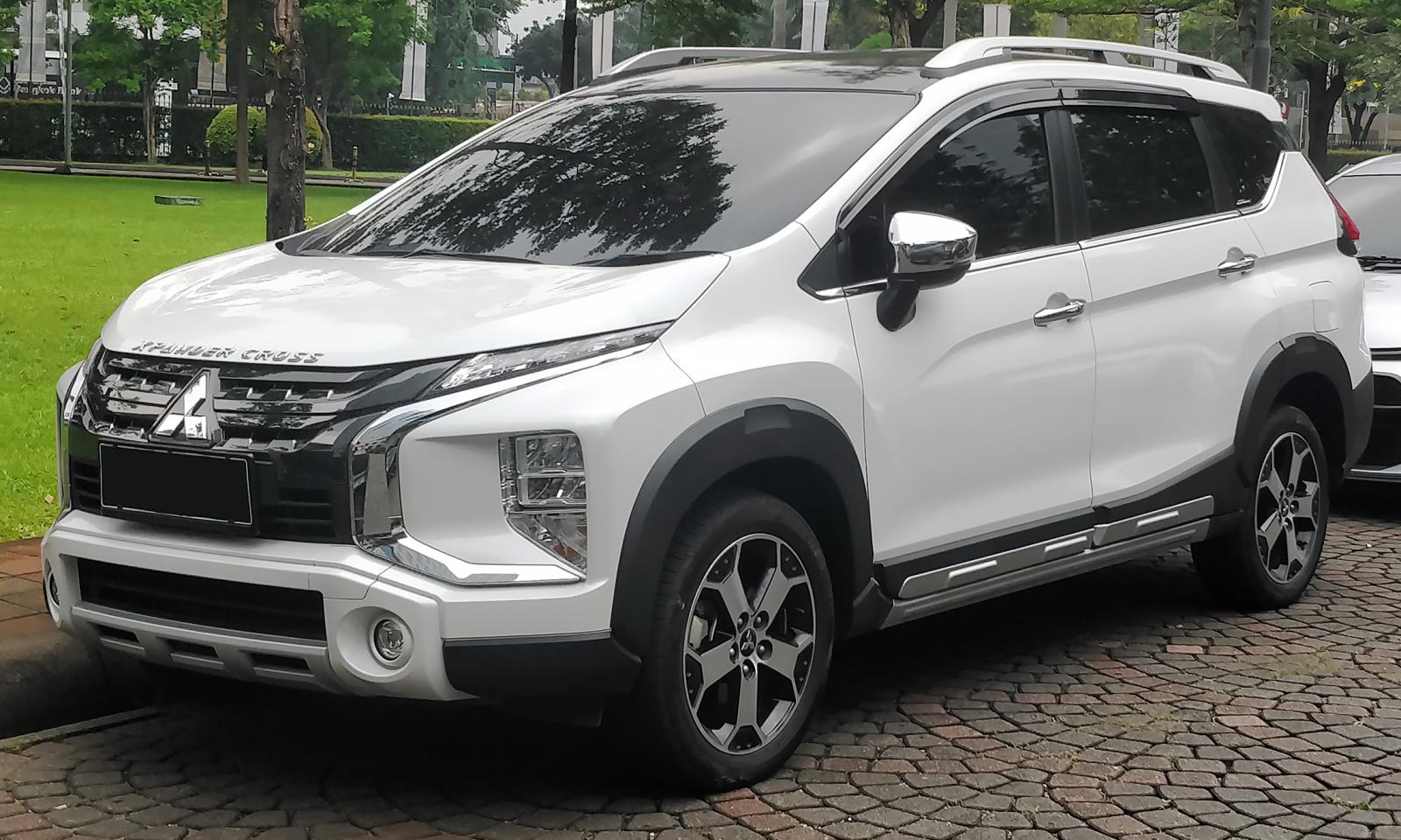 2022 Mitsubishi Xpander white