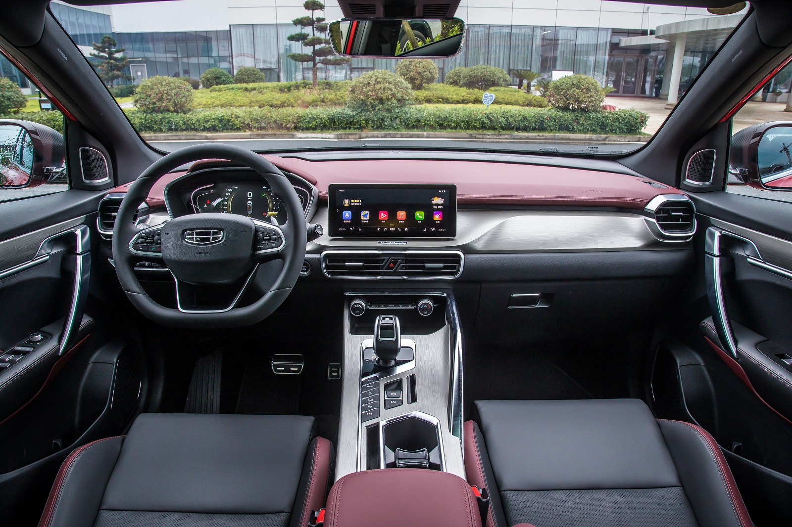 Geely Coolray interior