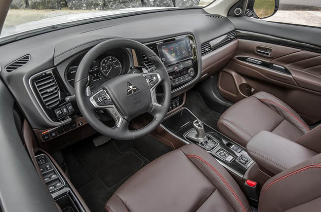 Mitsubishi Outlander Interior