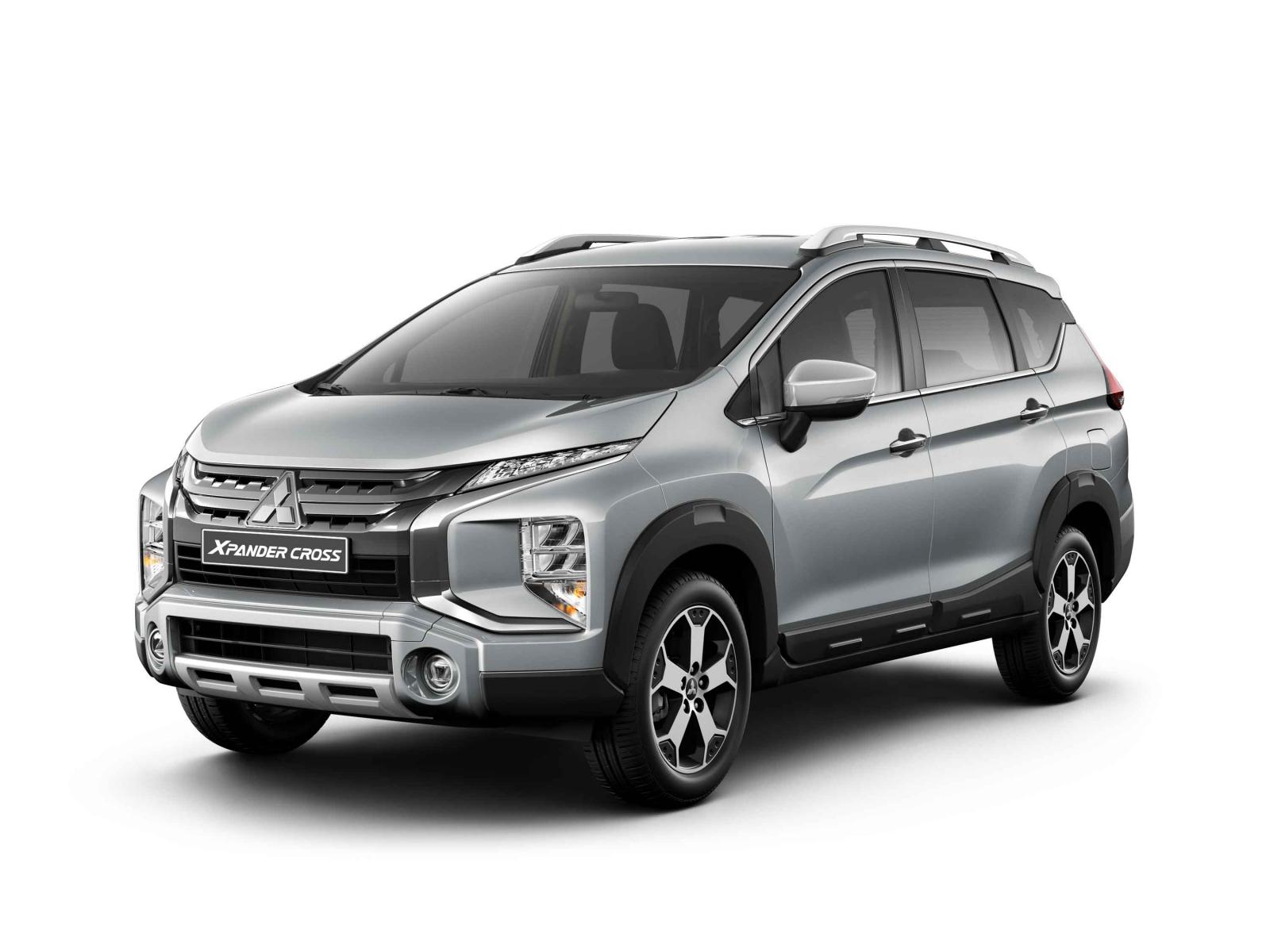 Mitsubishi Xpander Cross Silver Metallic