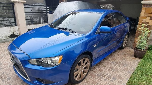 Mitsubishi Lancer Blue