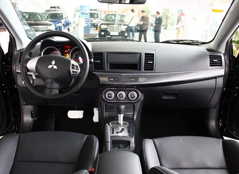 Mitsubishi Lancer Interior