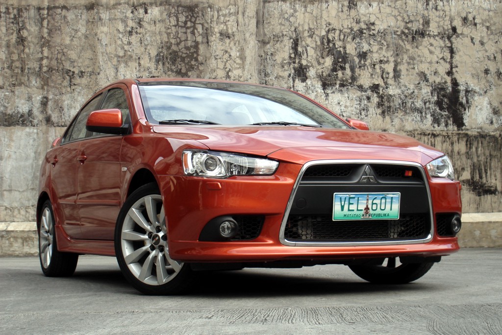 Mitsubishi Lancer Red