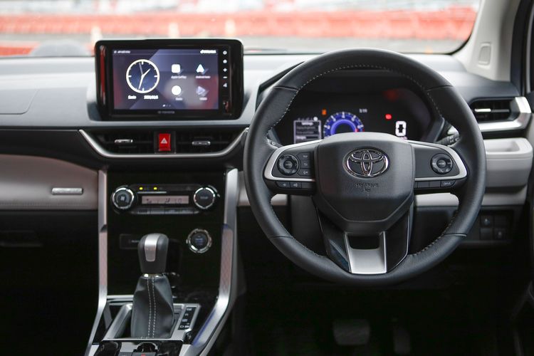 Toyota Veloz Interior