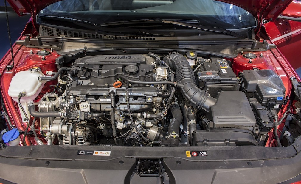 hyundai-elantra-engine