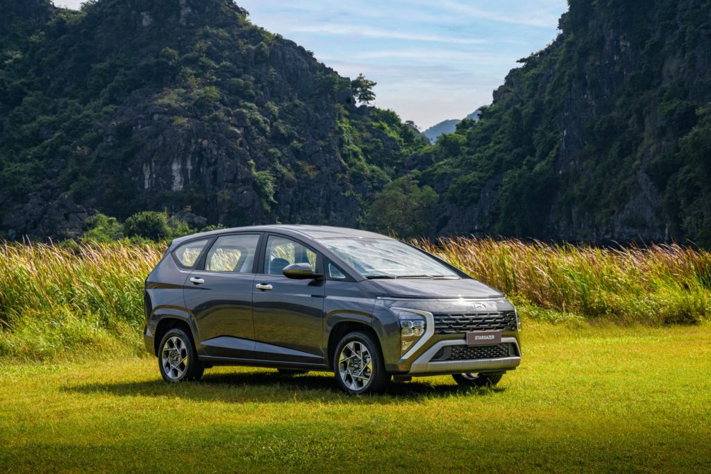 Hyundai Stargazer vs Toyota Veloz: Which MPV is worth choosing?