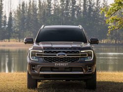 Discover Ford Everest 2023 - A modern 7-seater model is coming